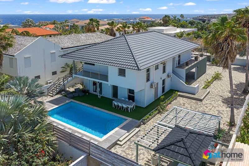 Luxe villa met appartement en 2 zwembaden | Vista Royal — Vista Royal